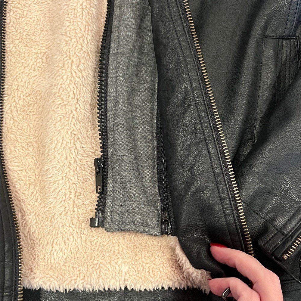 Boys size 18/20 Black Leather Jacket with Gray Hood(removable hood) - Picture 5 of 11